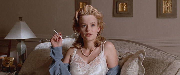 Samantha Mathis in American Psycho