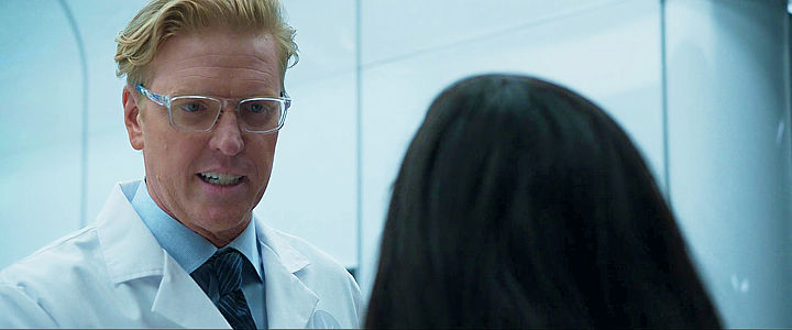 Jake Busey in THE PREDATOR